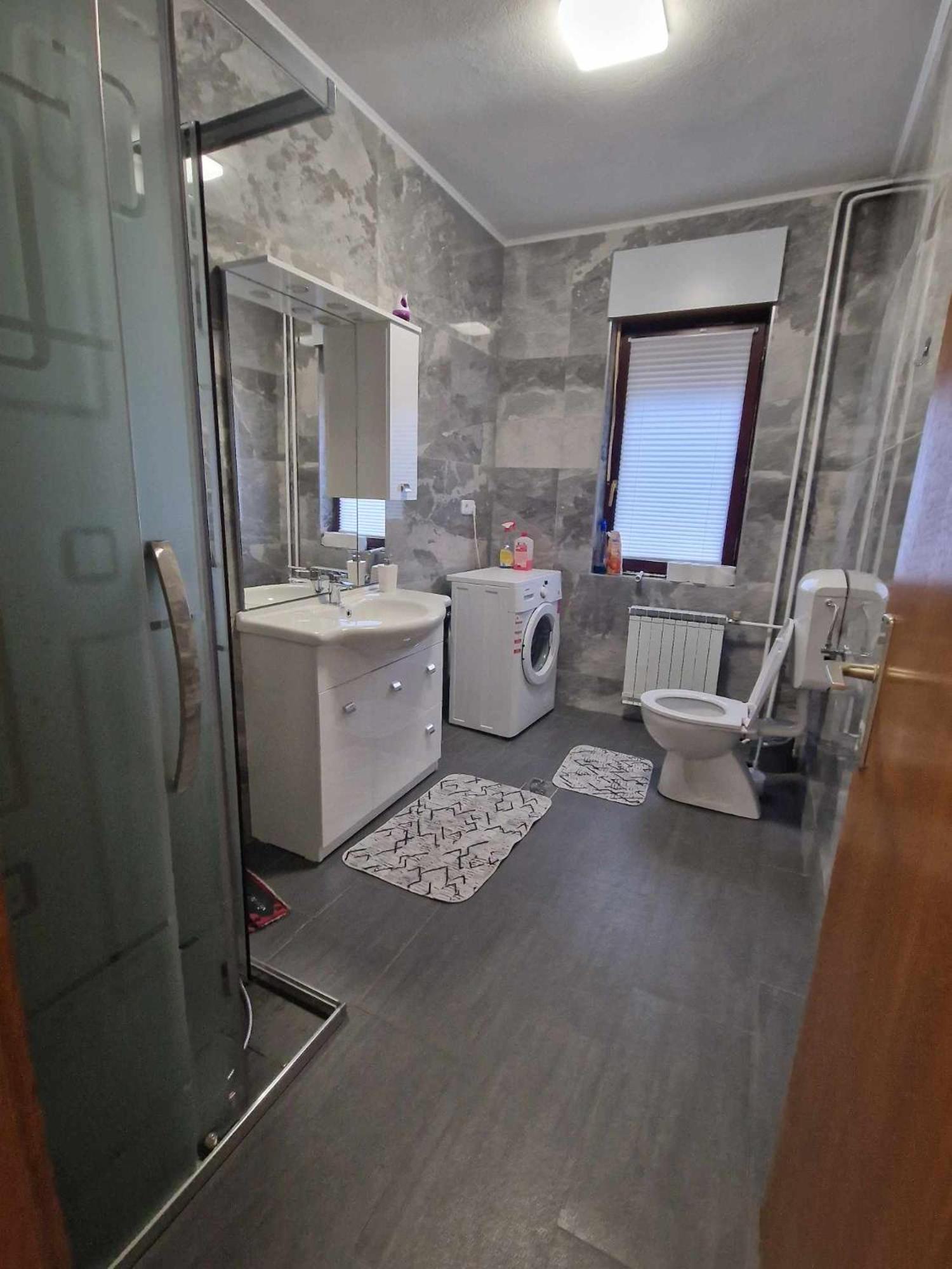Apartma-Sobe Lejla Випава Екстериор снимка