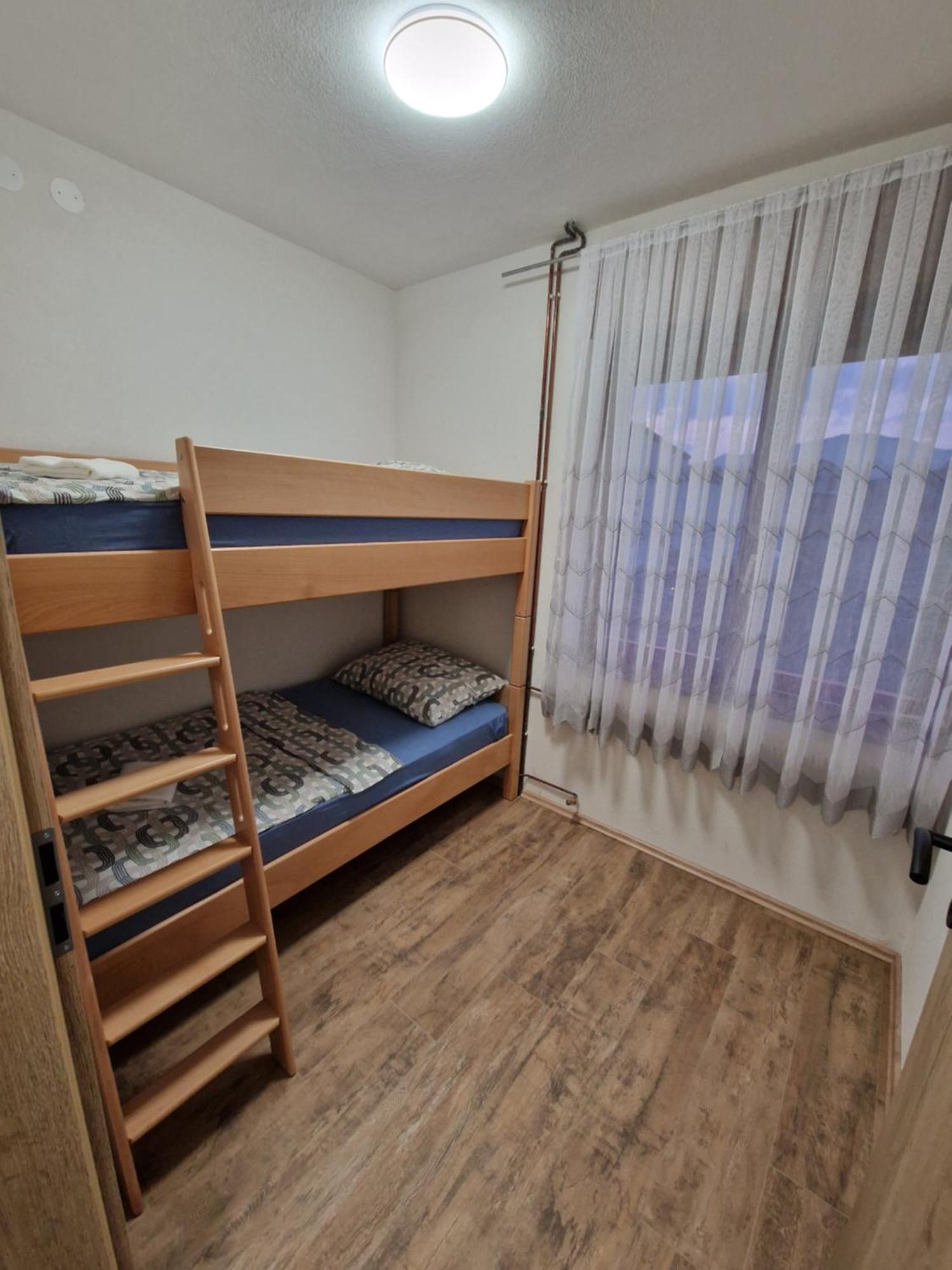 Apartma-Sobe Lejla Випава Екстериор снимка
