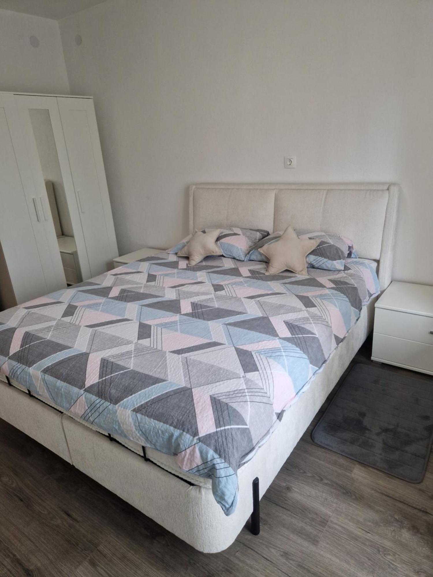 Apartma-Sobe Lejla Випава Екстериор снимка