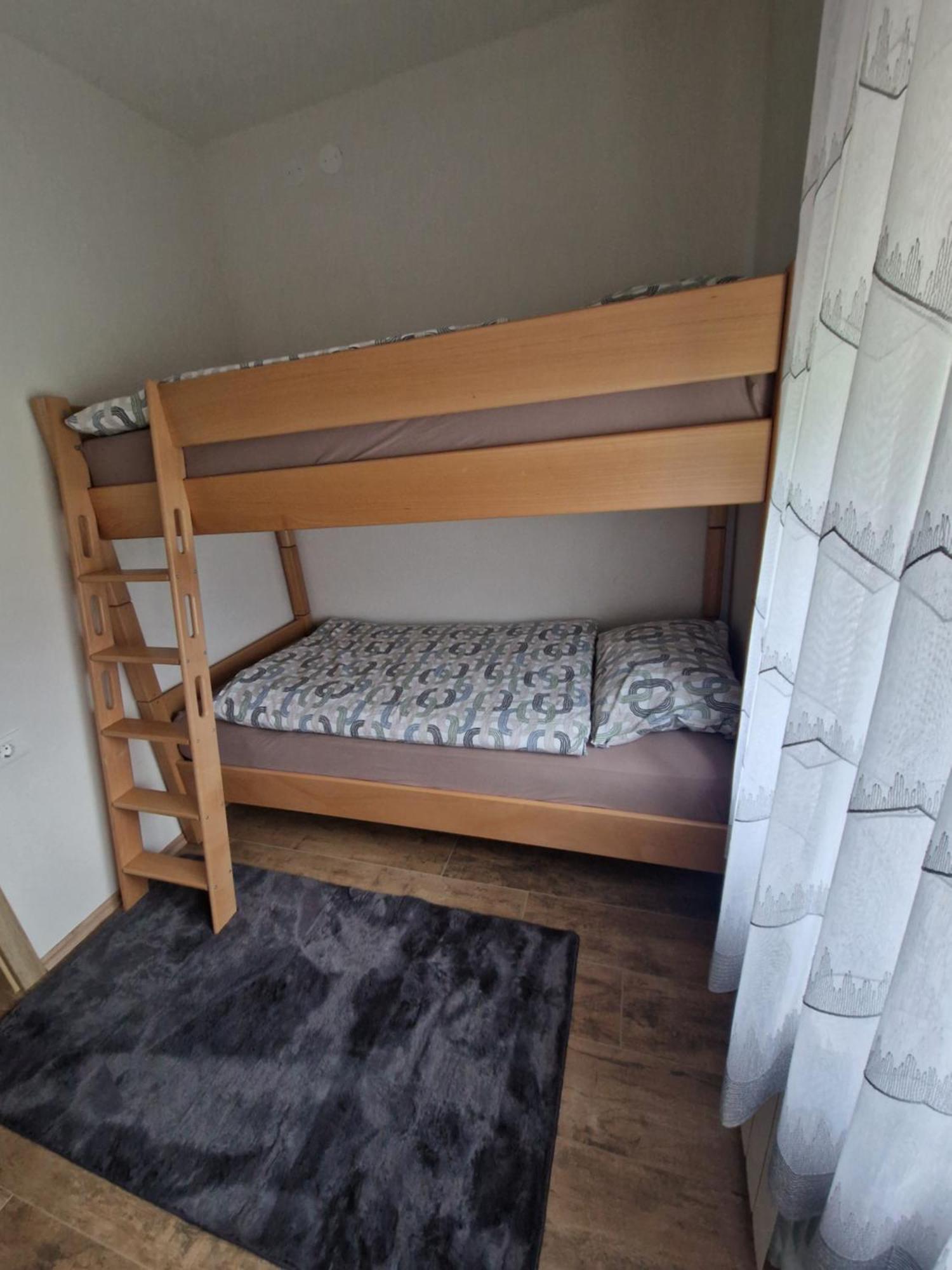 Apartma-Sobe Lejla Випава Екстериор снимка