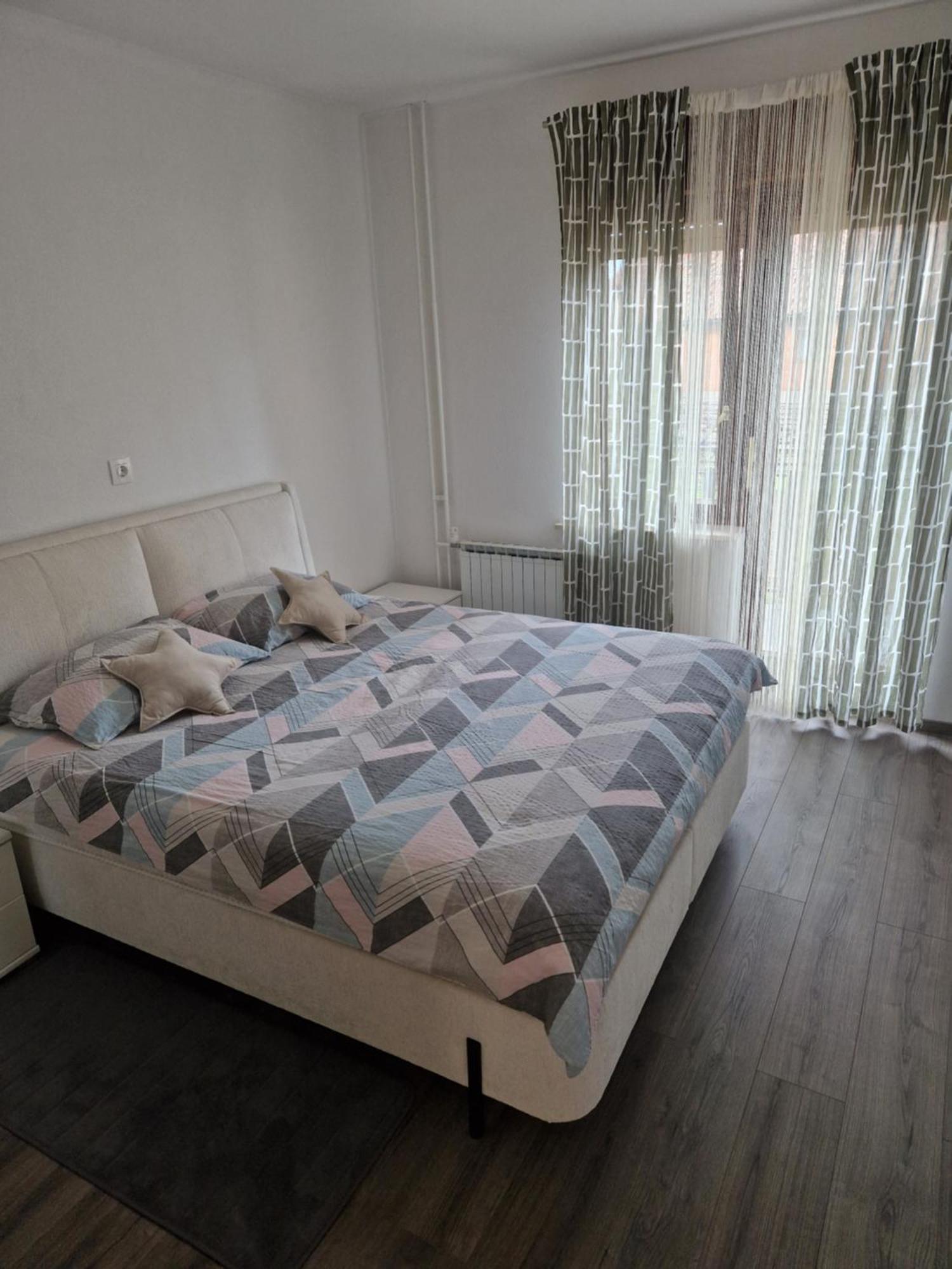 Apartma-Sobe Lejla Випава Екстериор снимка