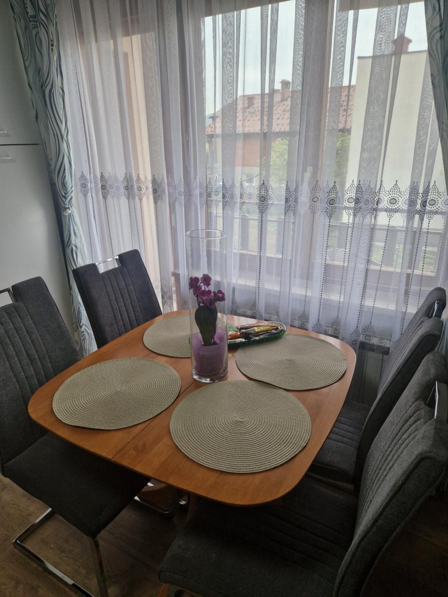 Apartma-Sobe Lejla Випава Екстериор снимка