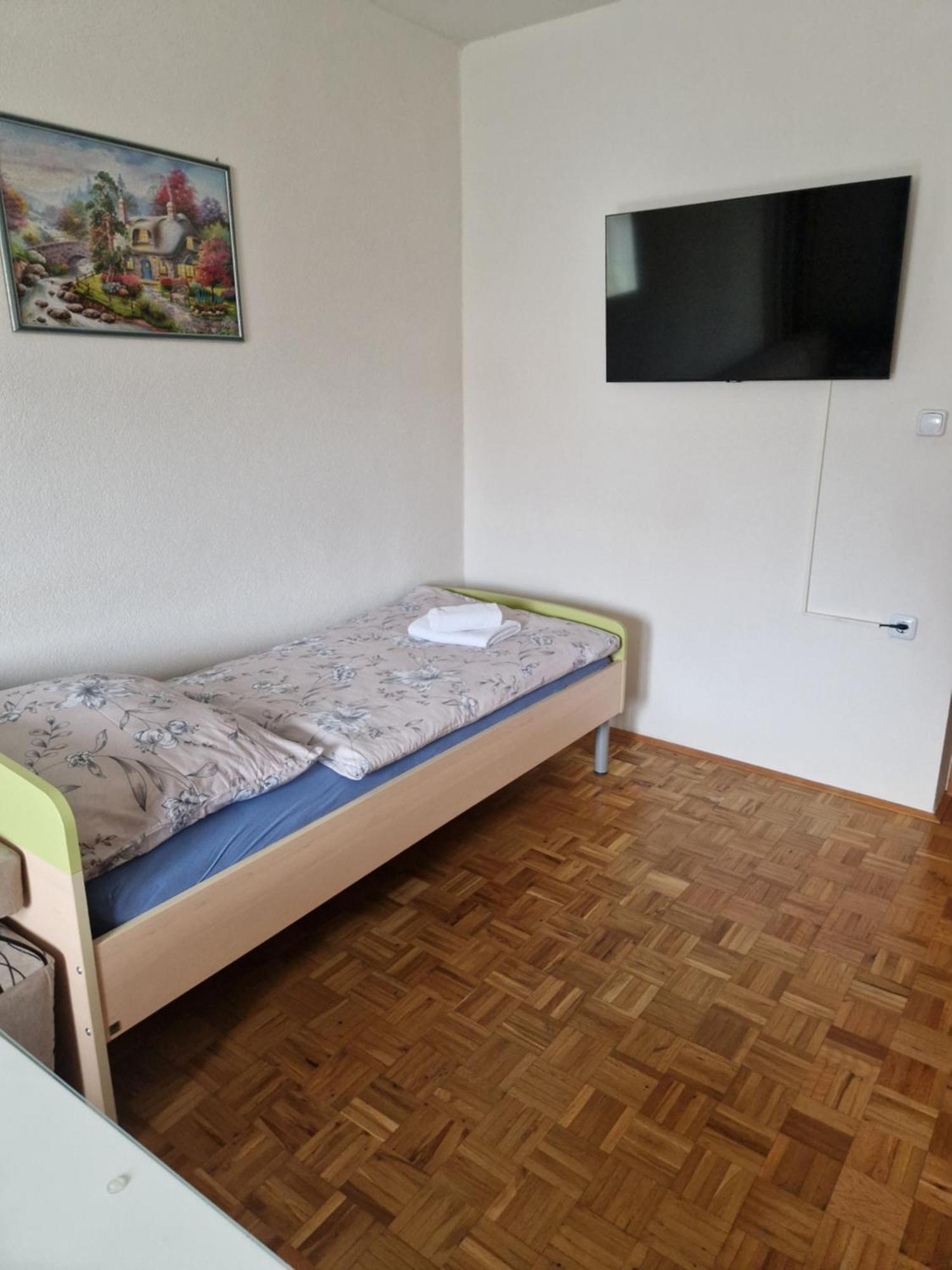 Apartma-Sobe Lejla Випава Екстериор снимка